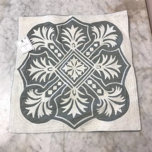Design Inspiration Gabriela Embroidered Cotton Throw Pillow Cover 18”x18” NEW - Picture 5 of 14
